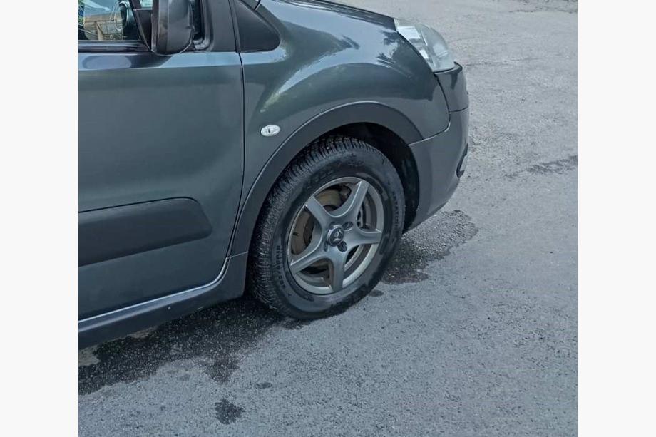 Citroen Berlingo 2008-2018 Aletines de aleta (4 uds, negros) 2 Puertas Laterales, Plástico Foto 4