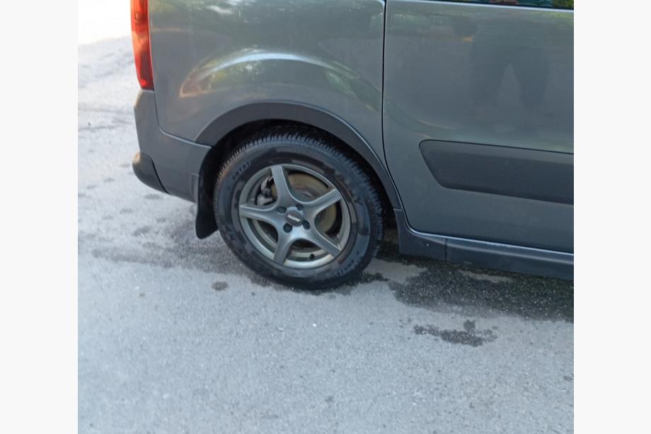 Citroen Berlingo 2008-2018 Aletines de aleta (4 uds, negros) 2 Puertas Laterales, Plástico Foto 6