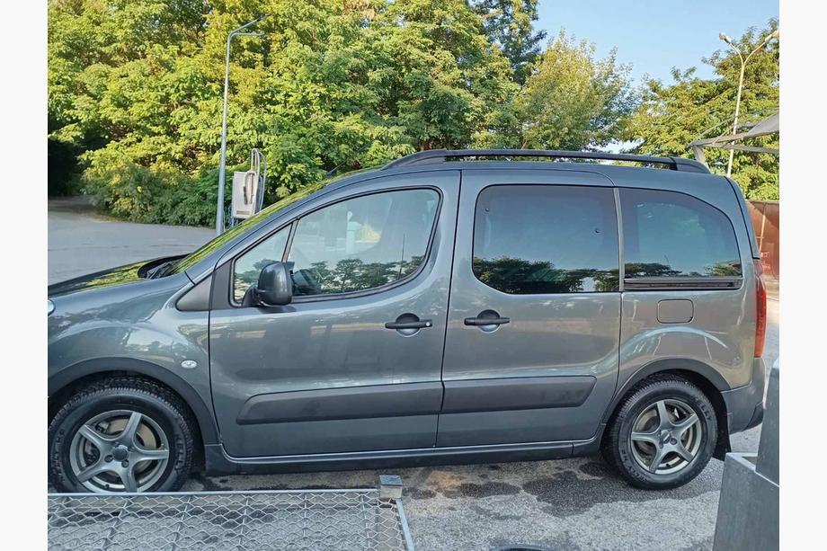 Citroen Berlingo 2008-2018 Aletines de aleta (4 uds, negros) 2 Puertas Laterales, Plástico Foto 3