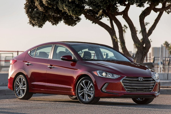 Revisión de sedán Hyundai Elantra de la sexta generación