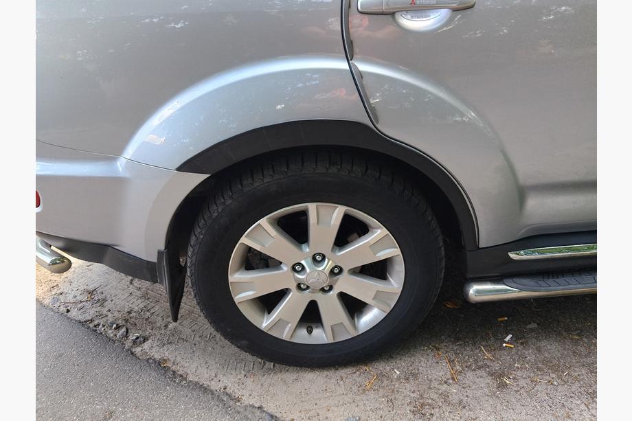 Mitsubishi Outlander 2006-2012 Aletines de aleta (4 uds, negros) Foto 3