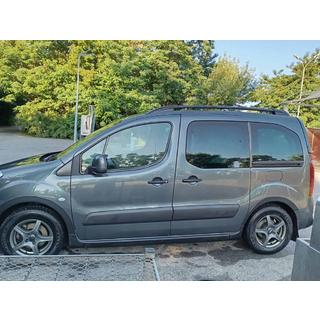 Aletines de aleta (4 uds, negros) Peugeot Partner Tepee 2008-2018 foto 3