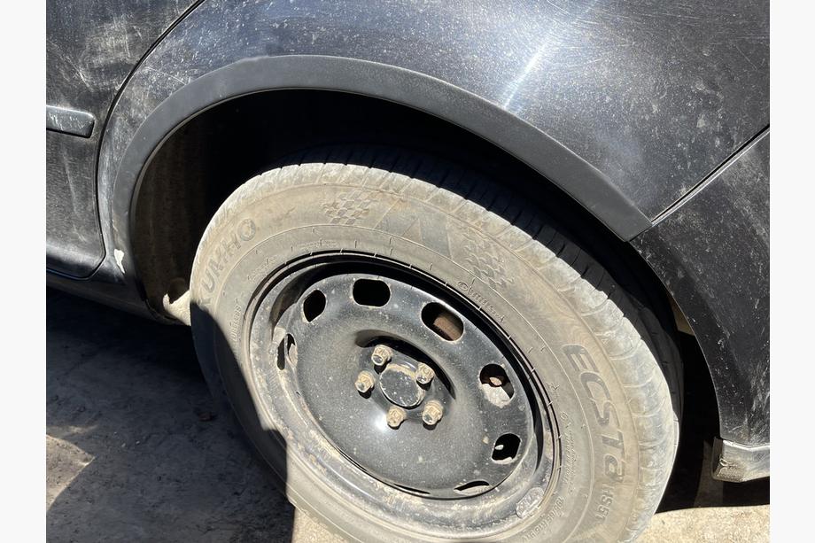 Volkswagen Golf 4 1997-2006 Aletines de aleta (4 uds, negros) Image