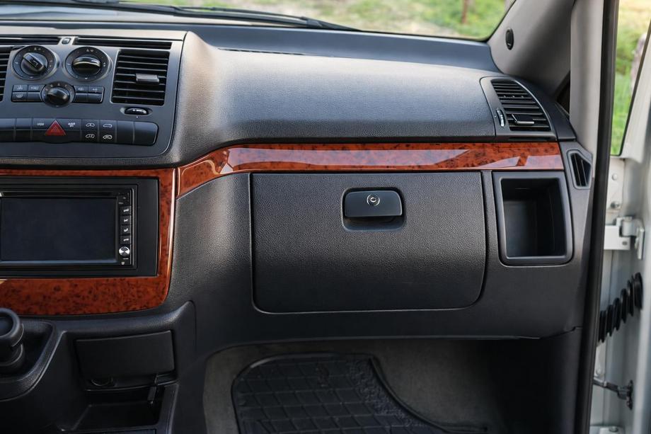 Mercedes Vito W639 2004-2014 Tiras de moldura para salpicadero (Meric, tiras) 2006-2014, Titanio Image