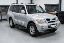 Mitsubishi Pajero Wagon III 1999-2006 Estribos Laterales Allmond Black (2 uds., Aluminio) foto 1