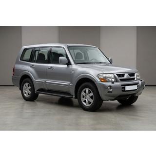 Estribos Laterales Bosphorus Black (2 uds., Aluminio) Mitsubishi Pajero Wagon III 1999-2006 foto 1