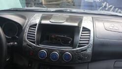Mitsubishi L200 2006-2015 Juego de molduras para salpicadero (11 piezas) foto 6