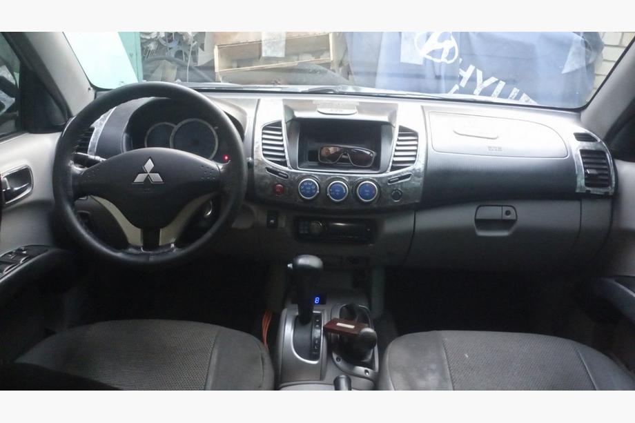 Mitsubishi L200 2006-2015 Juego de molduras para salpicadero (11 piezas) Carbono Foto 4