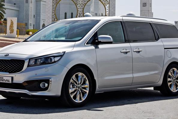 Examen de la minivan KIA Carnival