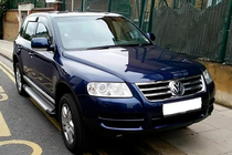 Volkswagen Touareg 2002–2010 Estribos Laterales Allmond Grey (2 uds., Aluminio) foto 2
