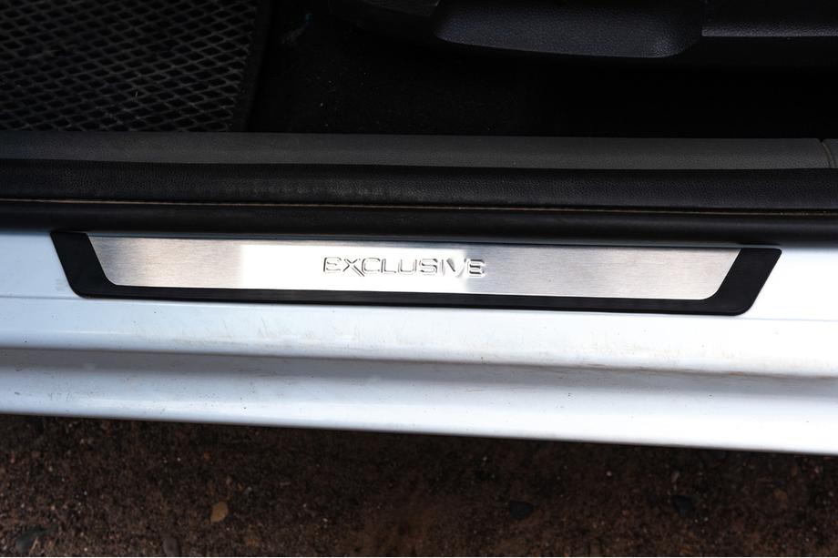 Ford Focus II 2005-2008 Cubiertas de estribos cromadas (Flexill, 4pcs) Foto 2