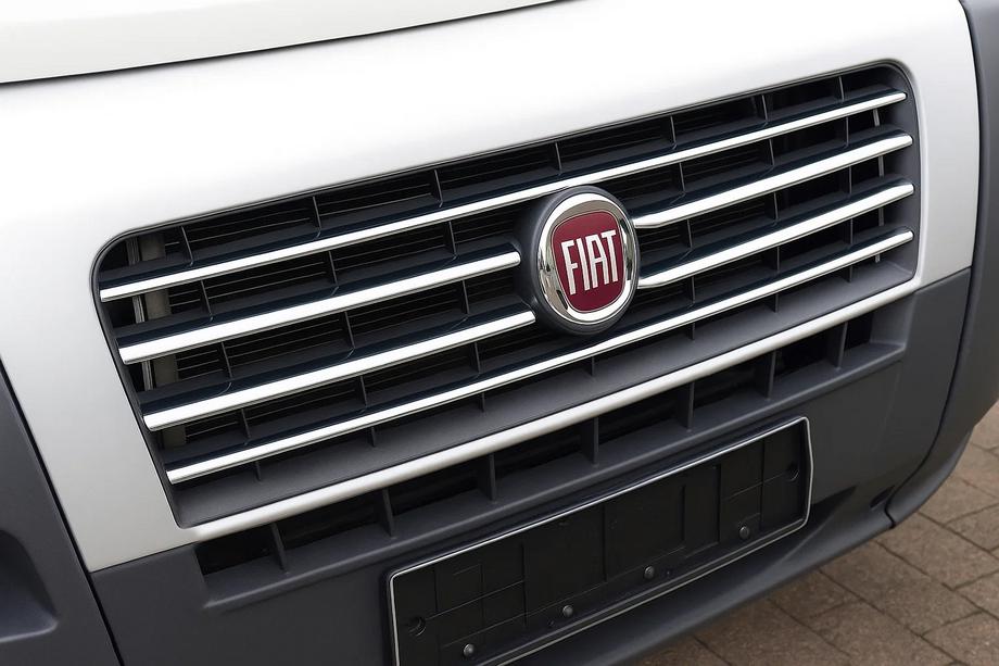 Fiat Ducato 2006-2025 Cubiertas de Parrilla Cromadas 2006-2014 (6 piezas, Acero Inoxidable) Image