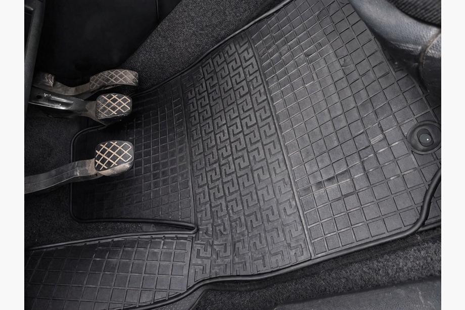 Volkswagen Polo 2001-2009 Alfombrillas de goma (4 uds, Polytep) Image