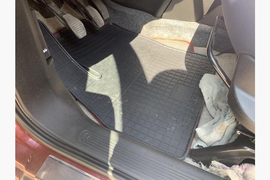 Fiat Fiorino/Qubo 2008-2024 Alfombrillas de goma (Polytep) 2 uds. Foto 2