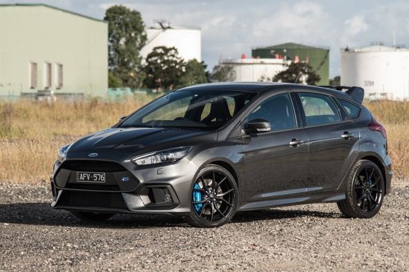 Revisión de la versión deportiva del hatchback Ford Focus RS
