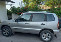 Chevrolet Niva 1998-2020 Barras de Techo Cromadas foto 2