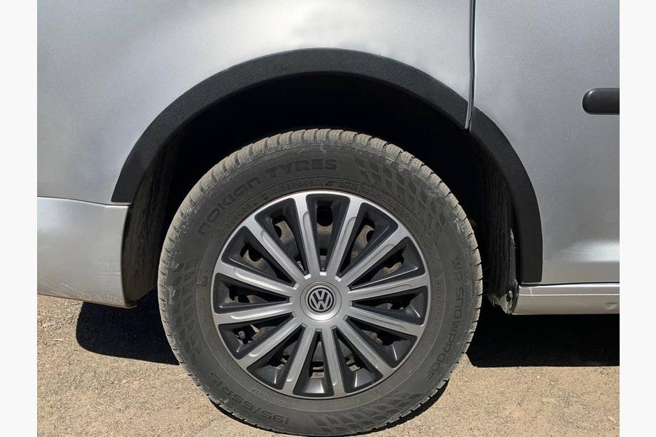 Volkswagen Caddy 2010-2015 Aletines de aleta (negro mate) Batalla corta, 2 piezas laterales (plástico) Foto 11