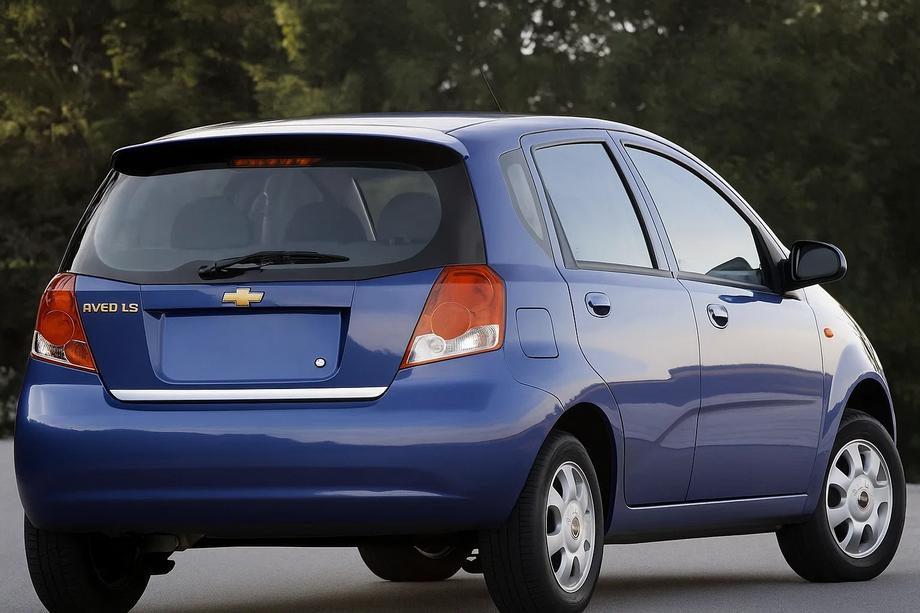 Chevrolet Aveo T200 2002-2008 Moldura maletero acero inoxidable Image