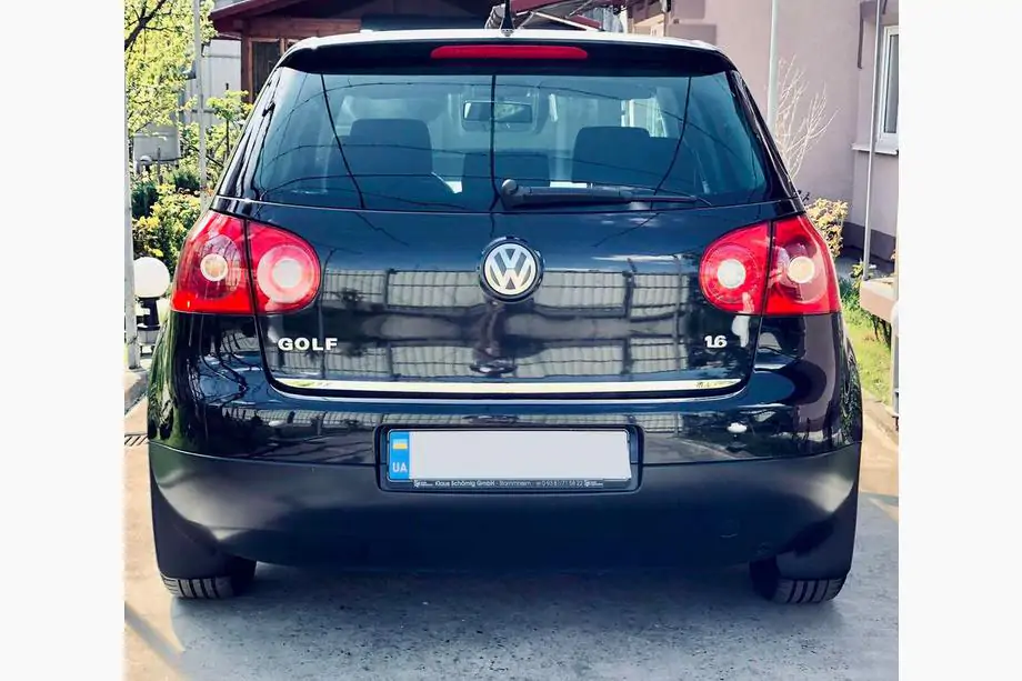 Volkswagen Golf 5 2003-2009 Moldura maletero acero inoxidable Image