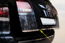 Volkswagen Touareg 2002–2010 Moldura Cromada Tapa Maletero foto 1