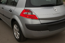 Renault Megane II 2004-2009 Cubiertas cromadas para pilotos traseros (HB, 2 uds, plastico) foto 1