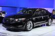 El examen de la berlina de Ford Taurus 2013 del modelo del año foto 6