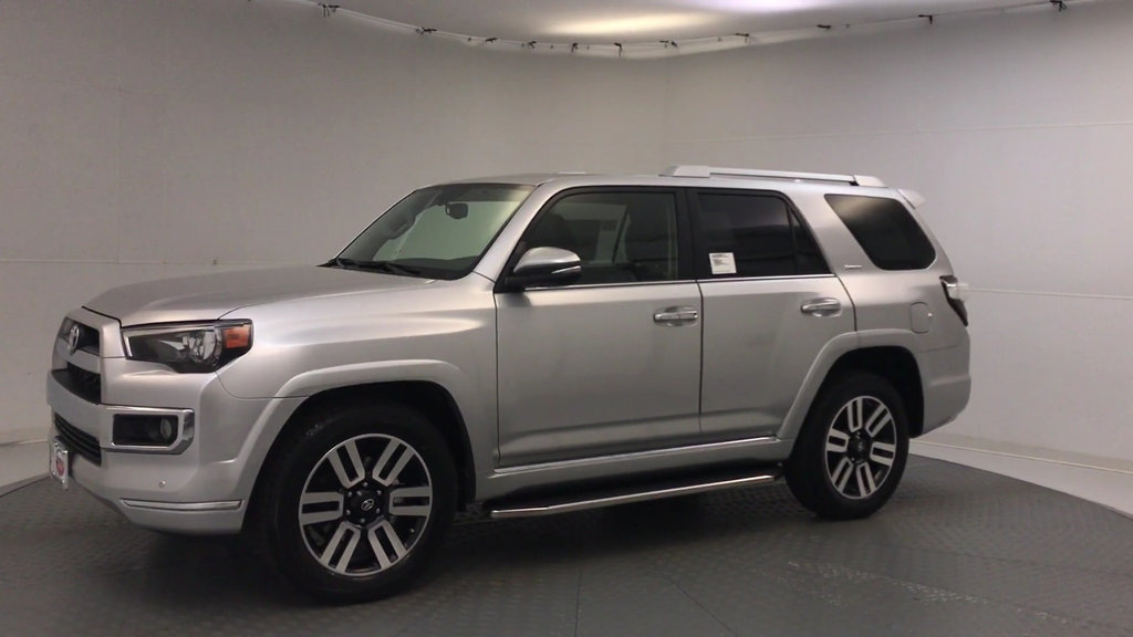 El examen de una camioneta Toyota 4Runner de la quinta generación