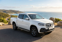 Mercedes X class 2017-2020 Estribos Laterales Allmond Black (2 uds., Aluminio) foto 1