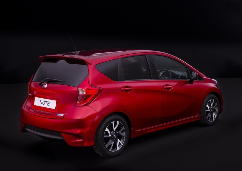 Revisión de la camioneta compacta Nissan Note