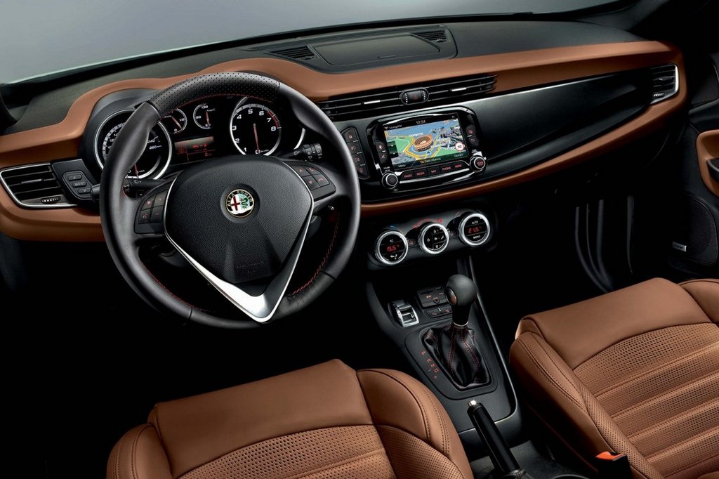 Revisión del hatchback de cinco puertas Alfa Romeo Giulietta