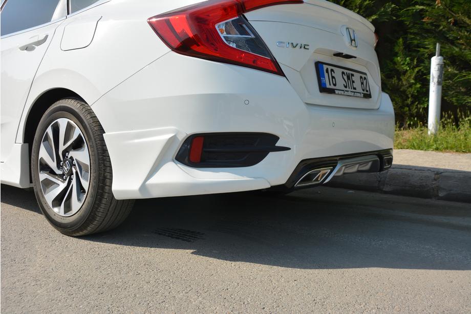 Honda Civic Sedan X 2016-2021 Esquinas de parachoques trasero (imprimadas para pintar) Image