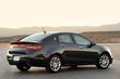 El examen de un sedán Dodge Dart foto 4