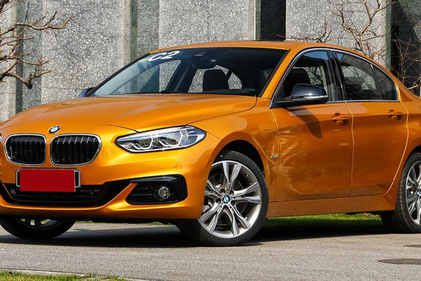 El examen de la berlina BMW 1-Series