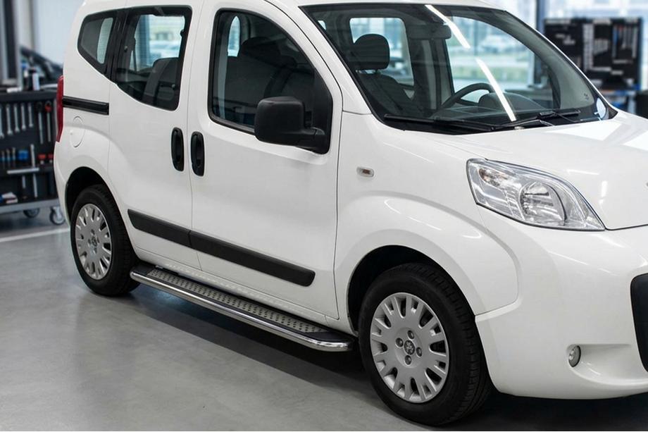 Citroen Nemo 2007-2017 Estribos Laterales Maydos V2 (2 uds., Aluminio y Acero Inoxidable) Foto 1