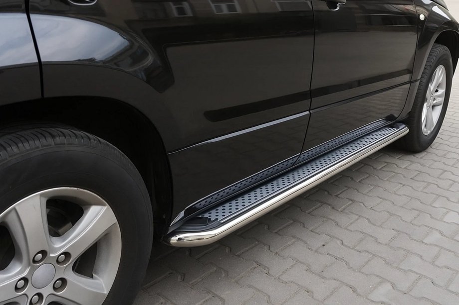Suzuki Grand Vitara 2005-2017 Estribos Laterales Maydos V2 (2 uds., Aluminio y Acero Inoxidable) Image