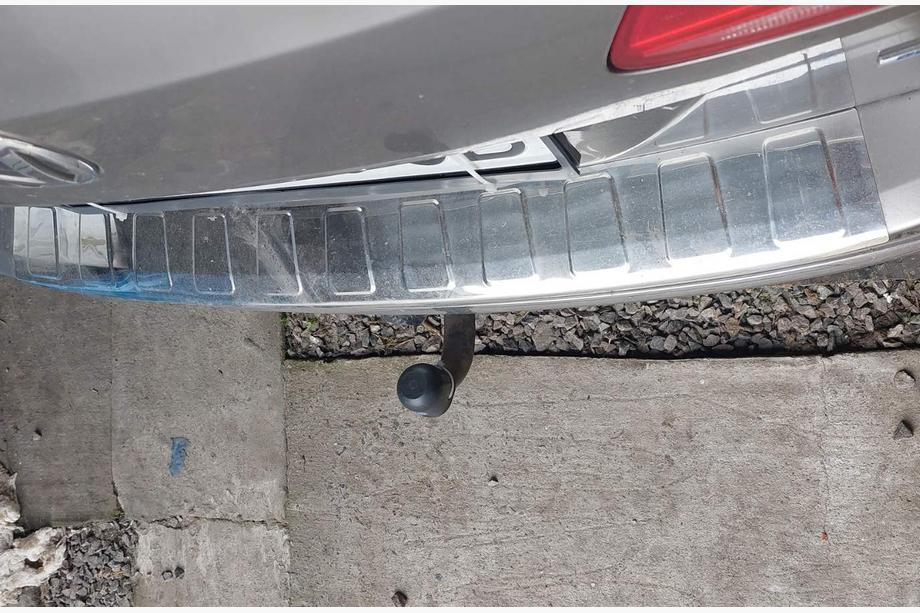 Volkswagen Passat B7 2012-2015 Protector de parachoques trasero Carmos (SW, acero inoxidable) Foto 8
