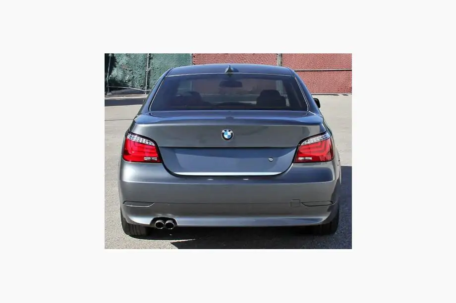 BMW 5 Series E60/E61 2003-2010 Moldura maletero acero inoxidable Image