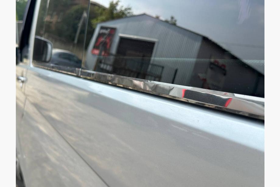 Volkswagen T5 2010-2015 Molduras inferiores de ventanas (6 piezas, acero inoxidable) Foto 7