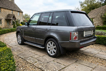 Range Rover III L322 2002-2012 Estribos Laterales Maydos V2 (2 uds., Aluminio y Acero Inoxidable) foto 1