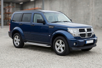 Dodge Nitro 2006-2011 Estribos Laterales Maydos V2 (2 uds., Aluminio y Acero Inoxidable) foto 1