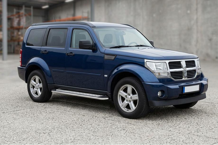 Dodge Nitro 2006-2011 Estribos Laterales Maydos V2 (2 uds., Aluminio y Acero Inoxidable) Image