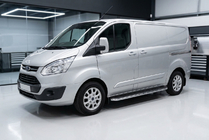 Ford Custom 2013-2022 Estribos Laterales Maydos V1 (2 uds., Aluminio y Acero Inoxidable) foto 1