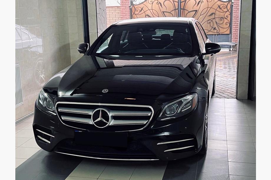 Mercedes E-class W213 2016-2023 Cubiertas laterales de acero inoxidable para parachoques delantero 2016-2019 Image