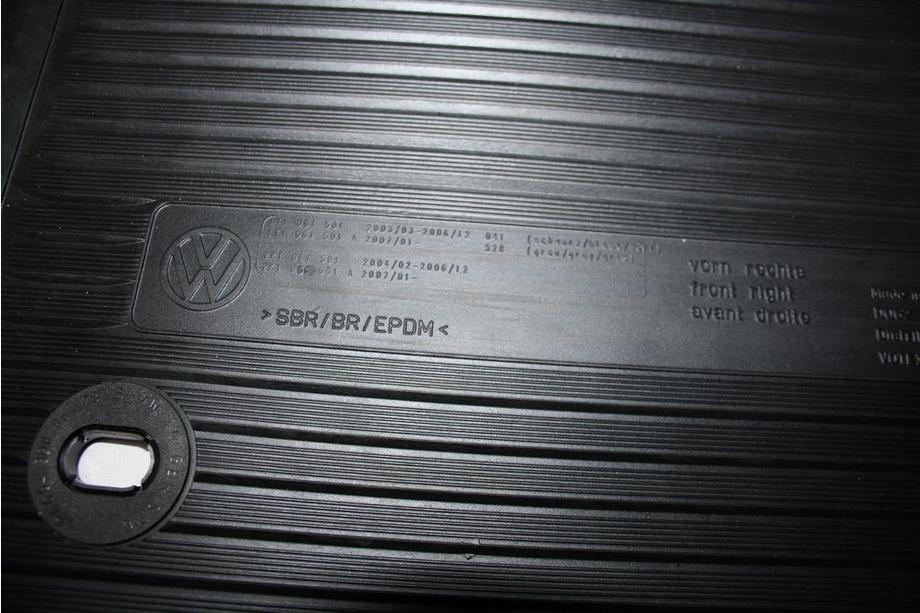 Volkswagen Caddy 2010-2015 Alfombrillas de goma (2 uds., Original) Foto 4