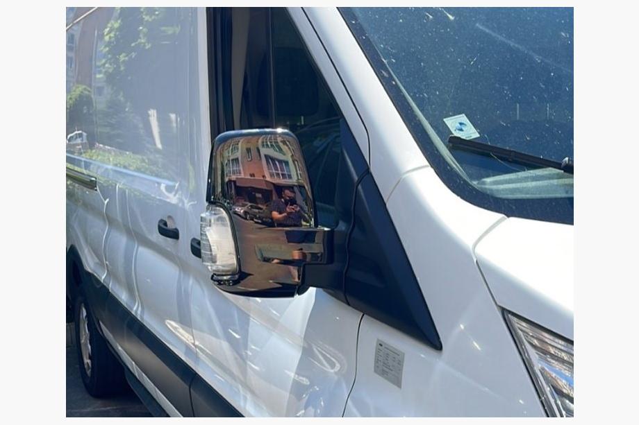 Ford Transit 2014- Cubiertas de Espejos Cromo Negro (2 uds, plastico) Image