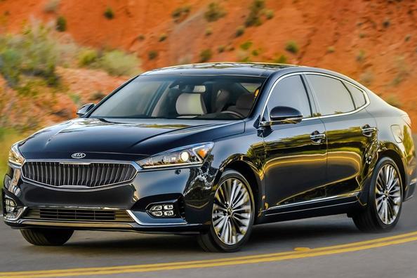 Sedán Kia Cadenza: solidez, comodidad y calidad premium Foto 3