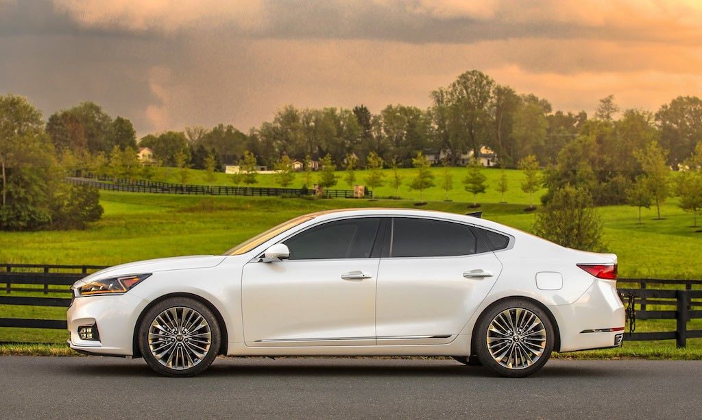 Sedán Kia Cadenza: solidez, comodidad y calidad premium