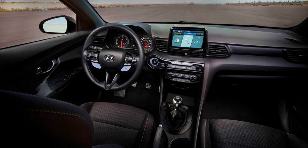 Revisión del hatchback Hyundai Veloster de segunda generación