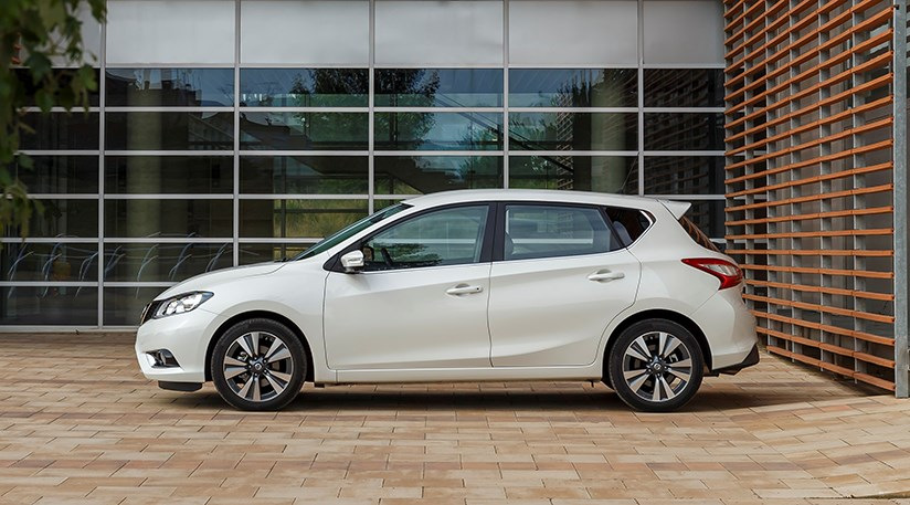 Revisión del hatchback Nissan Pulsar