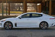 Kia Stinger: liftback con el deporte costumbres foto 2
